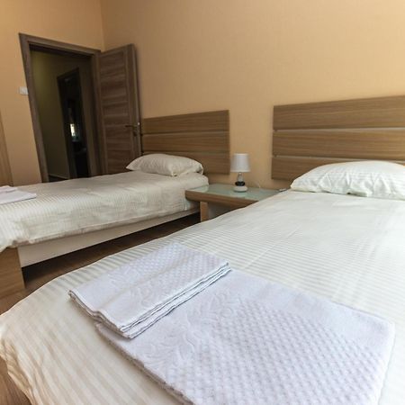 Apartmani Bulevar سيتينيي المظهر الخارجي الصورة