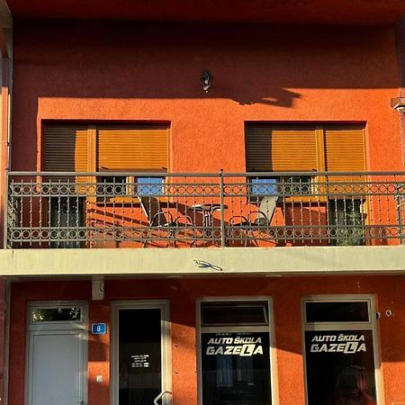 Apartmani Bulevar سيتينيي المظهر الخارجي الصورة