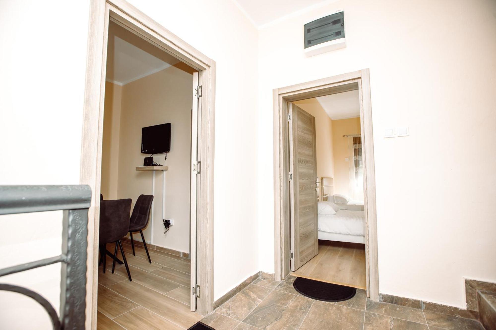 Apartmani Bulevar سيتينيي المظهر الخارجي الصورة