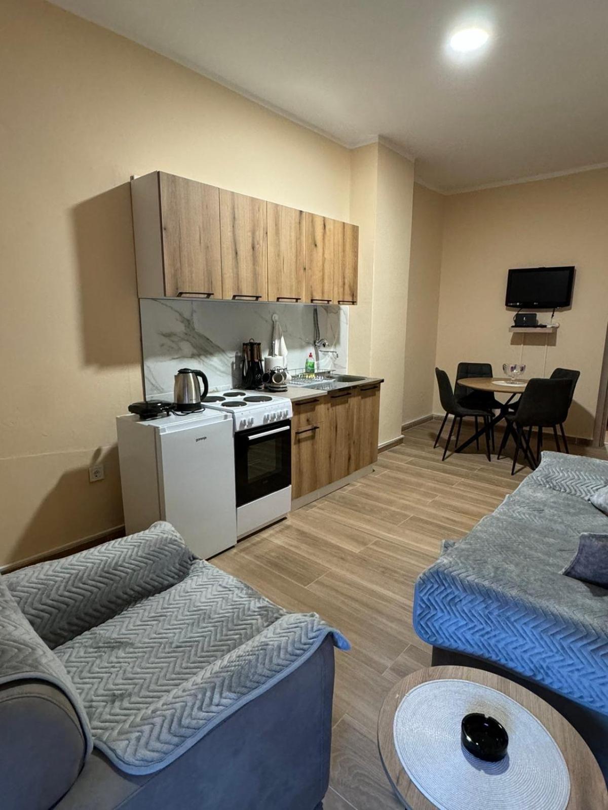 Apartmani Bulevar سيتينيي المظهر الخارجي الصورة